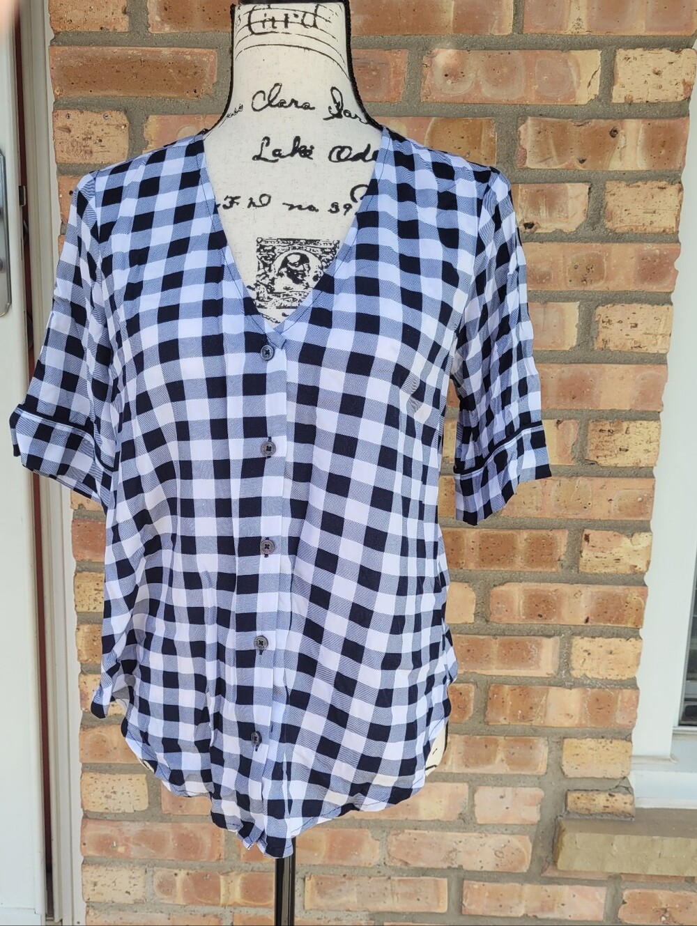 Abercrombie & Fitch Black and White Gingham Button-Down Top
